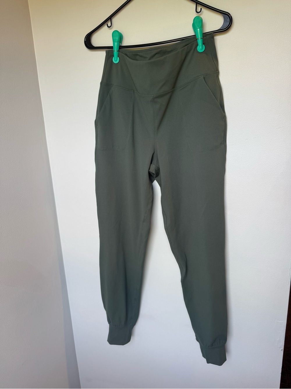 Gottex Olive Green High-Waist Jogger Pants